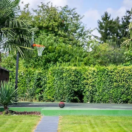 Villa Jacuzzi - Basketball Court - Big Garden - 9 Guests